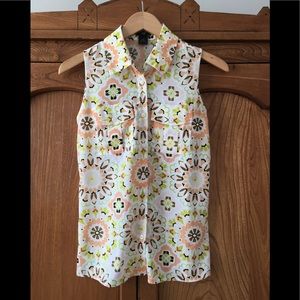 Ann Taylor sleeveless blouse with front pockets